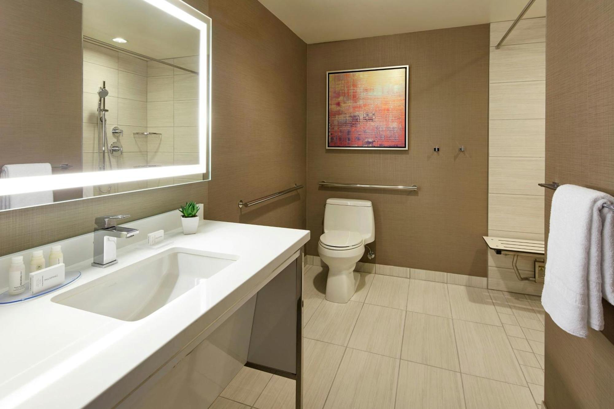 By Marriott At Resort/convention Center Hotel Anaheim