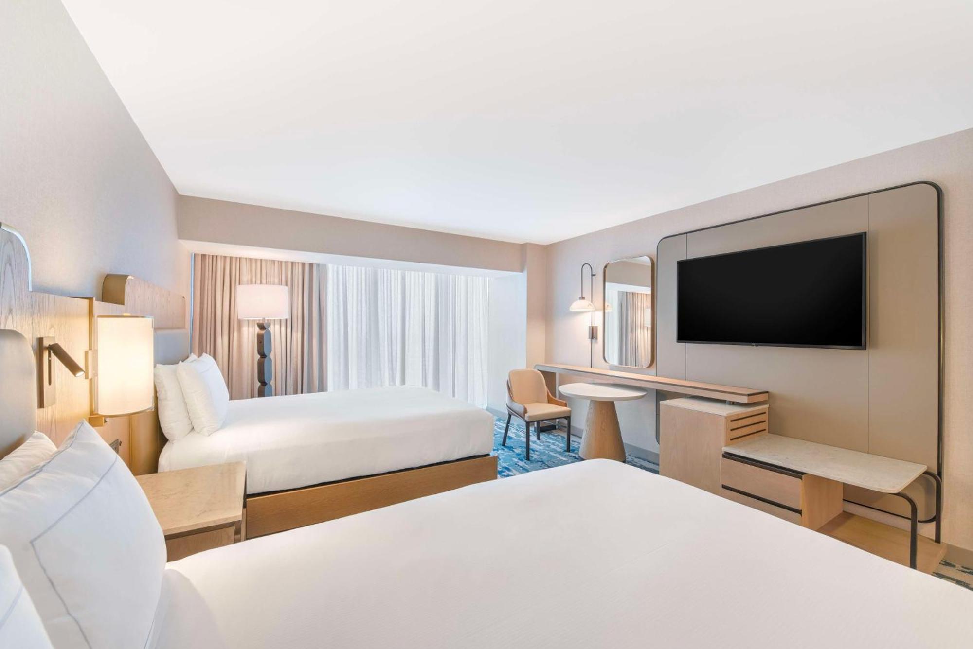 Hilton Hotel 3*
