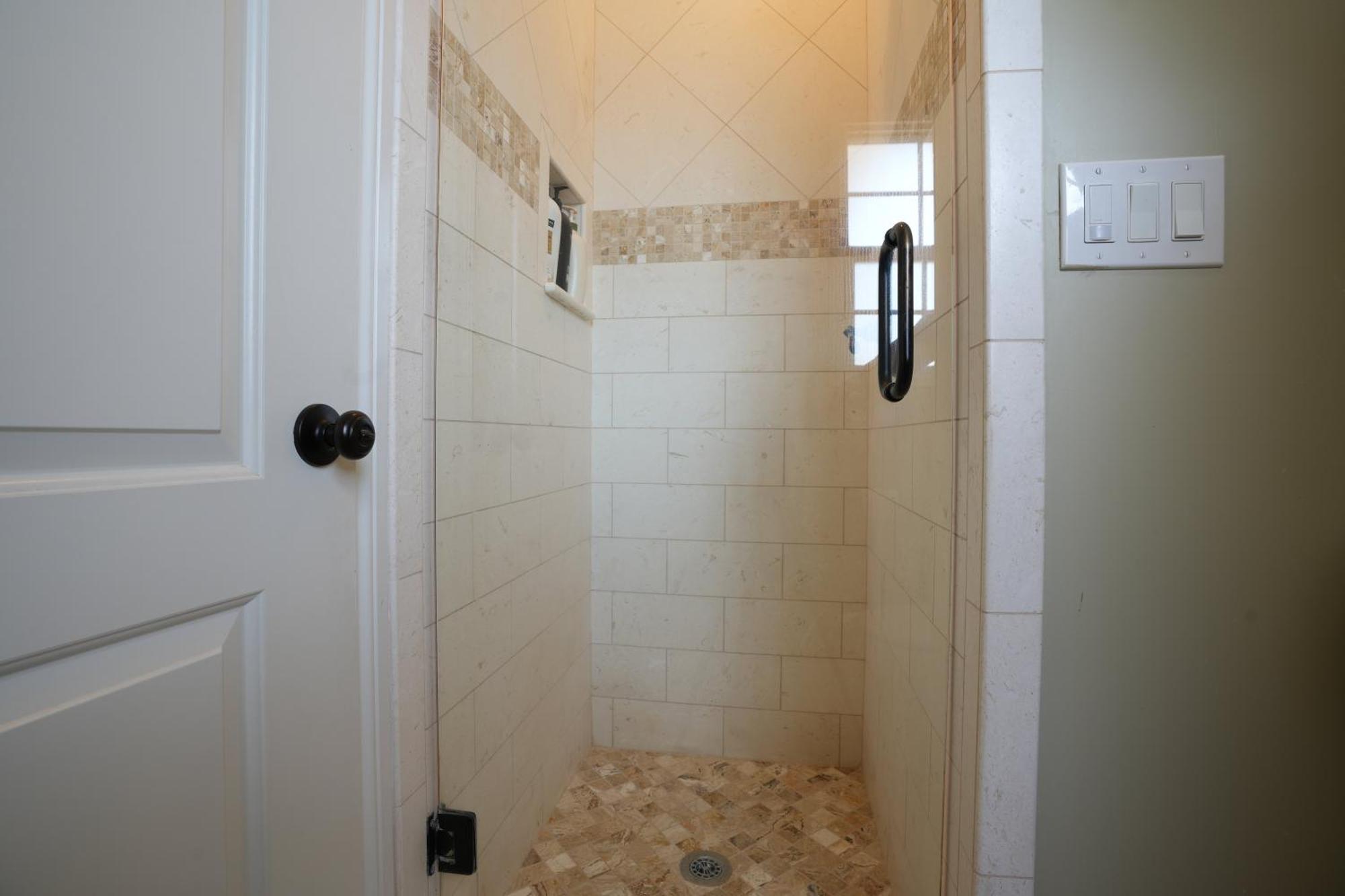 Holiday home Classy 4 Bedroom 3 Bath Pool 3/4 Mile Walk To Anaheim