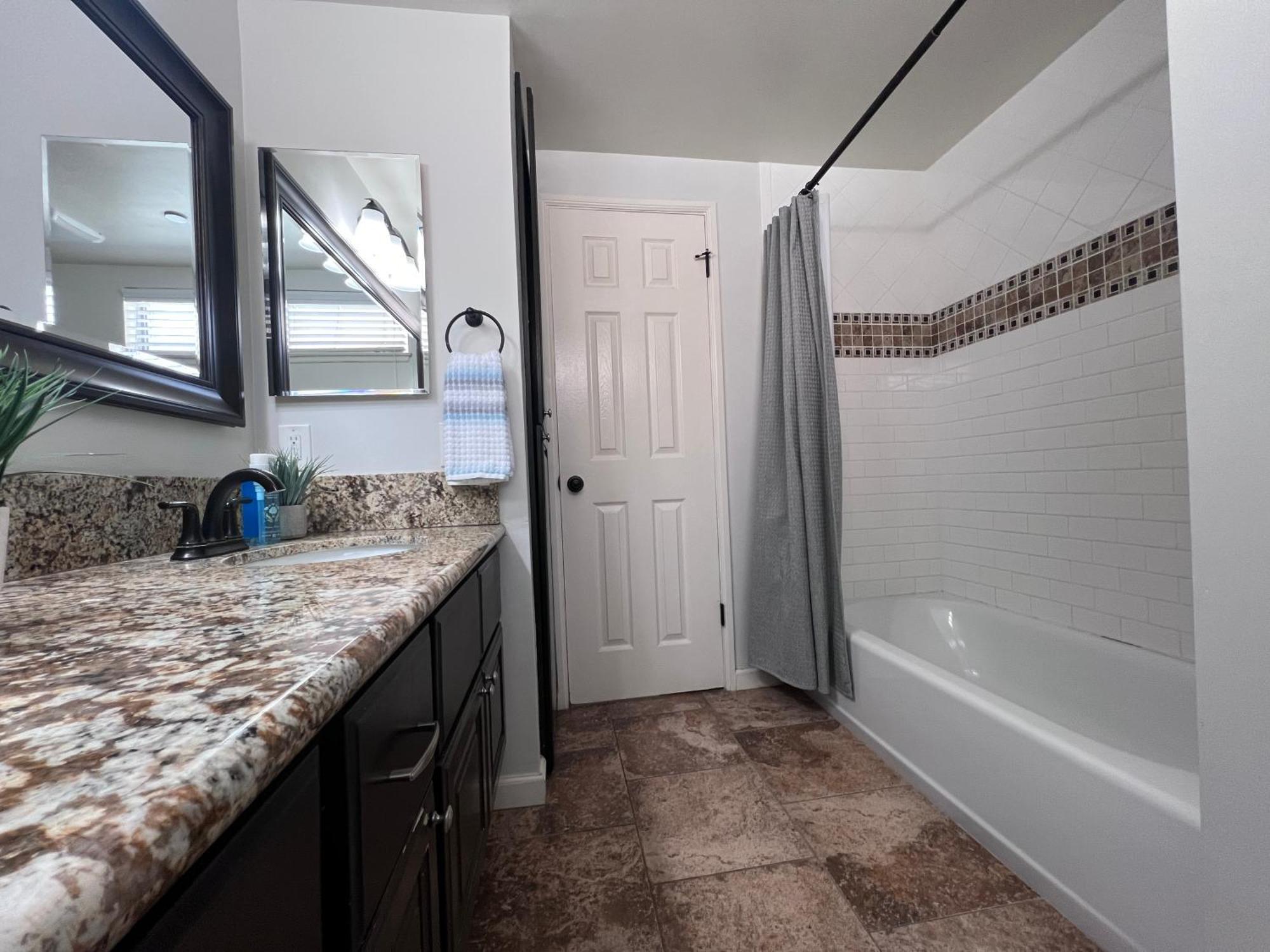Holiday home Large Family Pool 25 Miles To W/3 King Beds!!! Anaheim