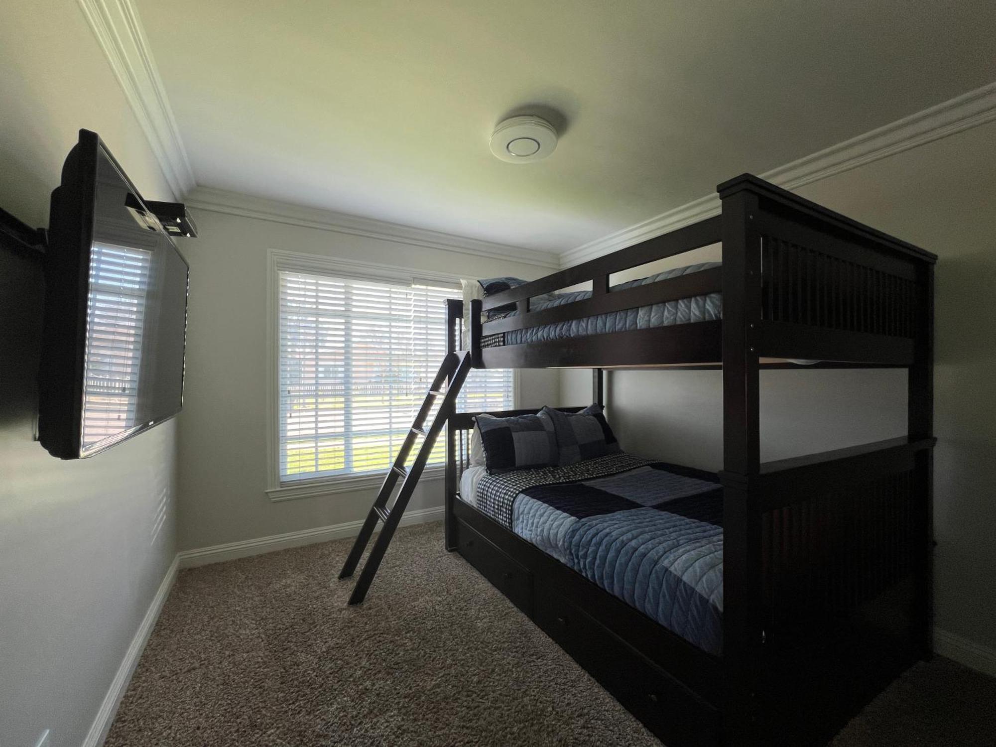 Holiday home Awesome 4 Bedroom, 3 1/2 Bath 1/2 Mile Walk To Anaheim