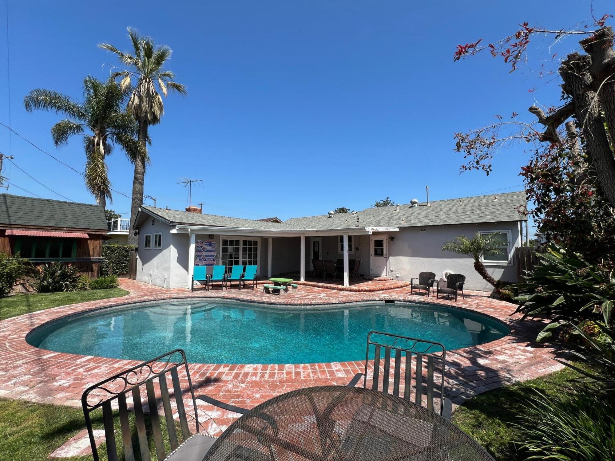 California, Beautiful Pool Home, Short Walk To Casa de férias *