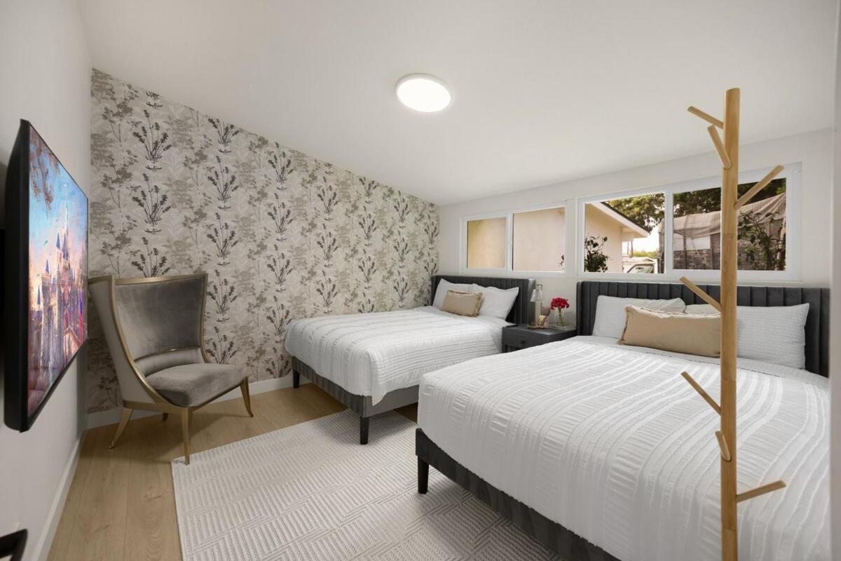 Stylish 5 Bedroom With Pool Near - Luxury Family Retreat Villa