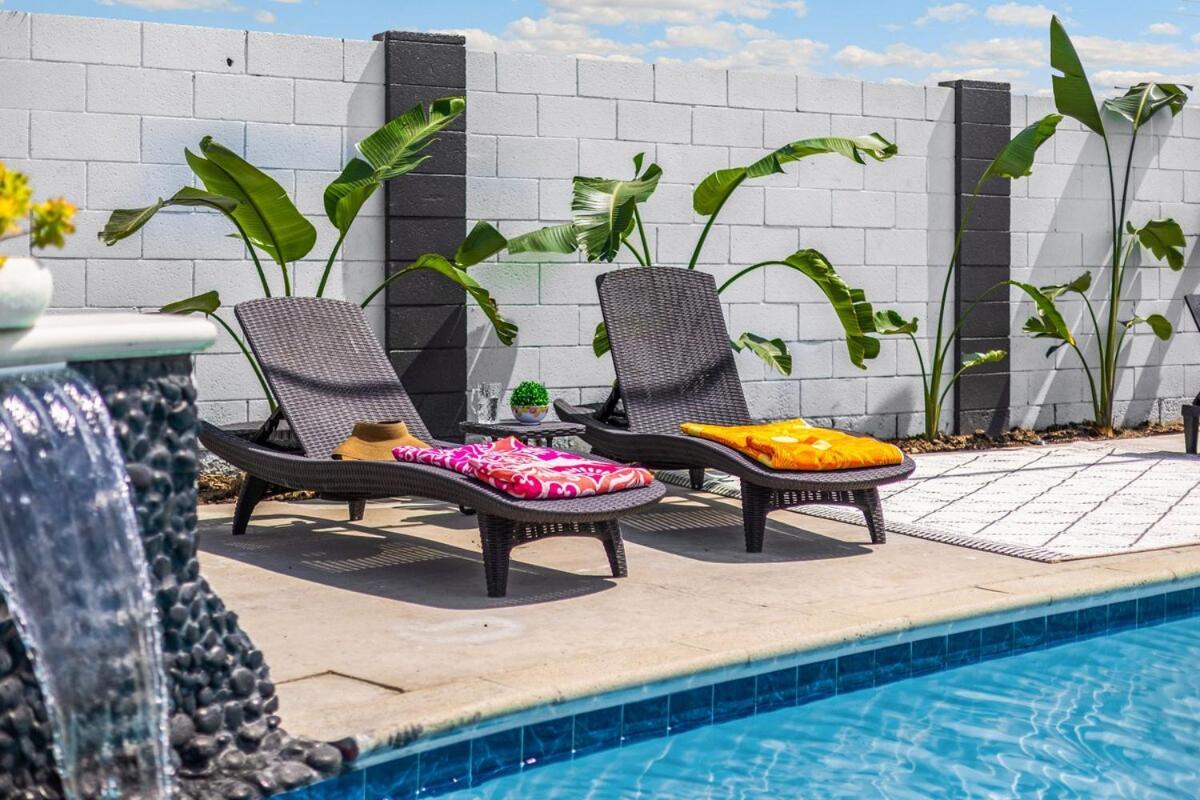 Stylish 5 Bedroom With Pool Near - Luxury Family Retreat Villa *