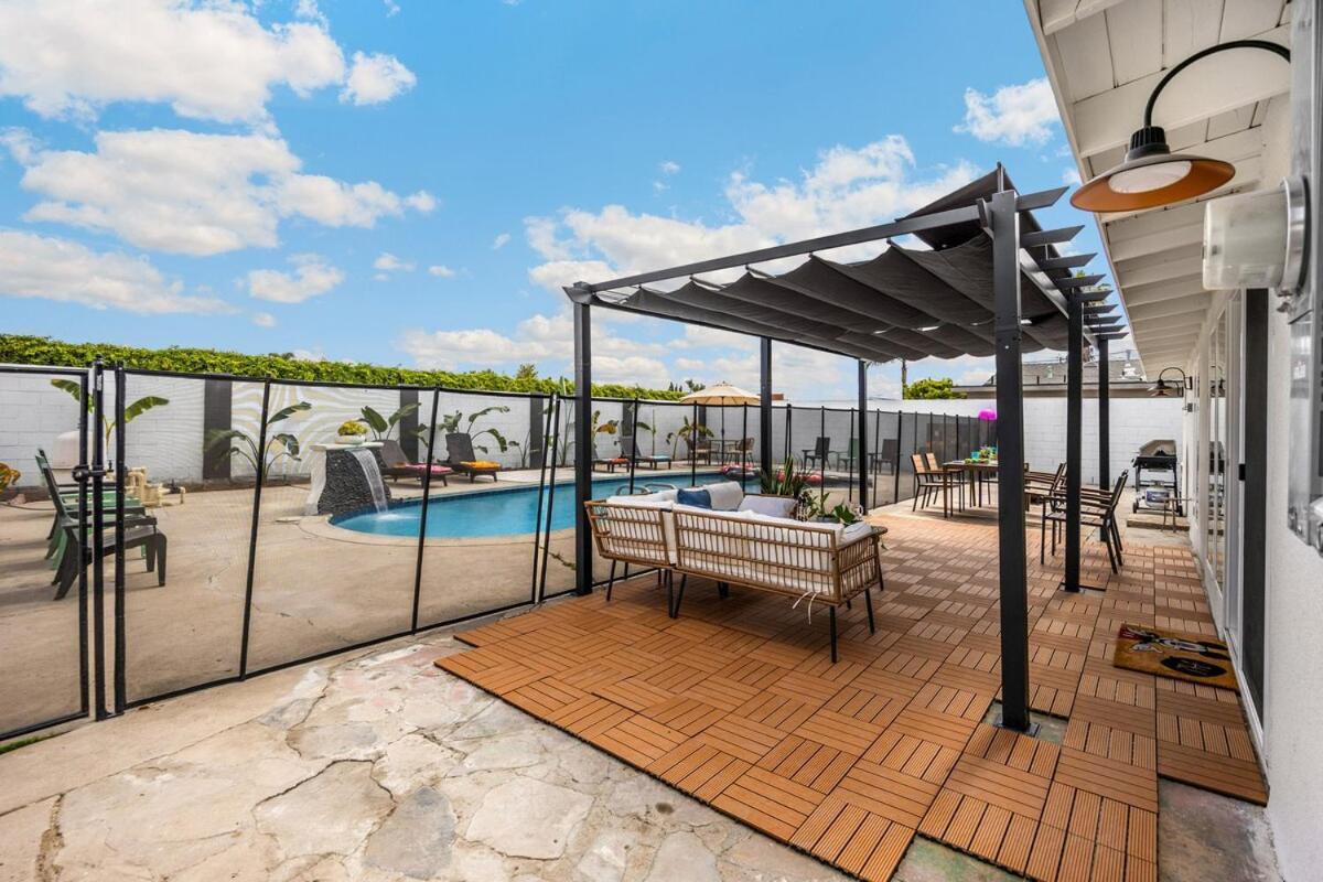Stylish 5 Bedroom With Pool Near - Luxury Family Retreat