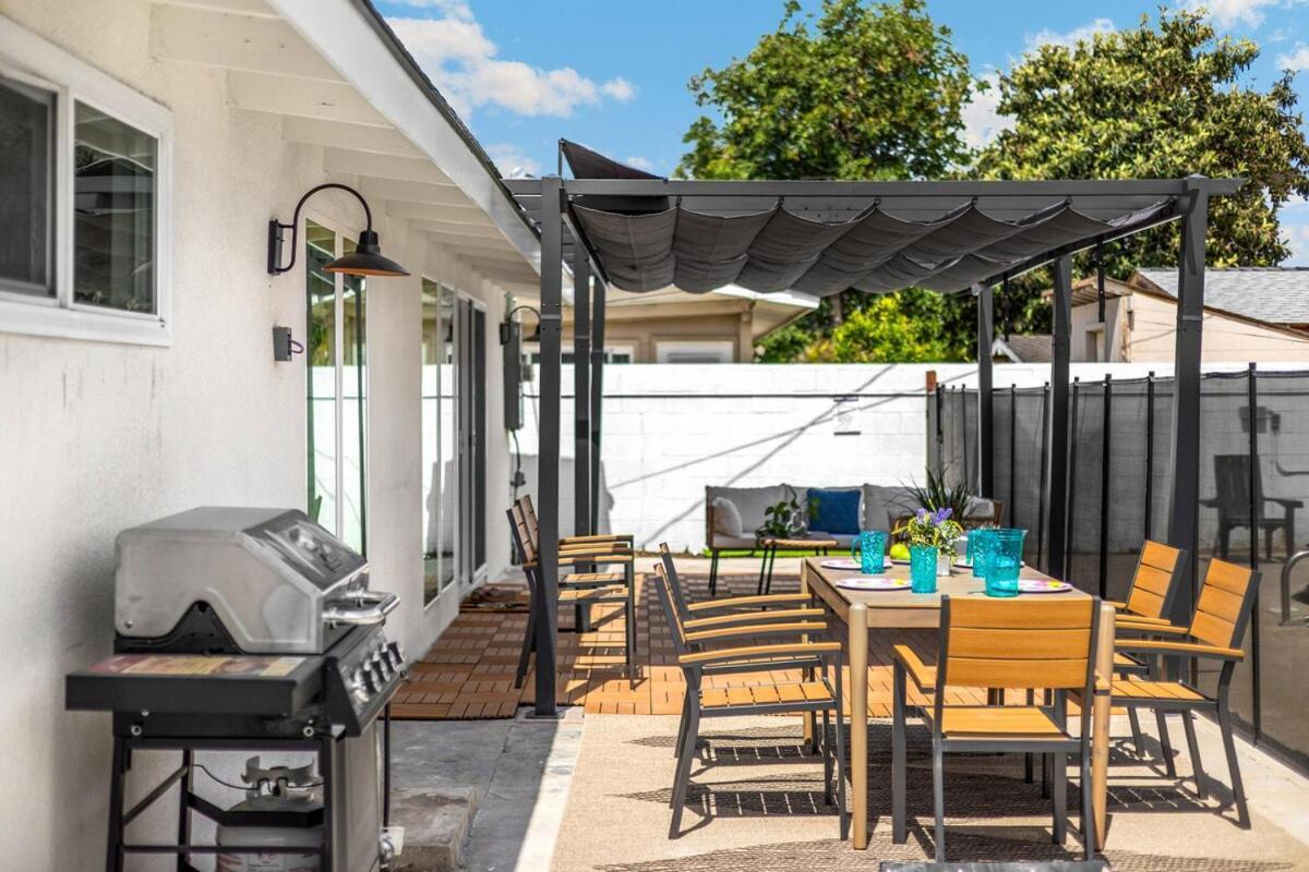 Stylish 5 Bedroom With Pool Near - Luxury Family Retreat