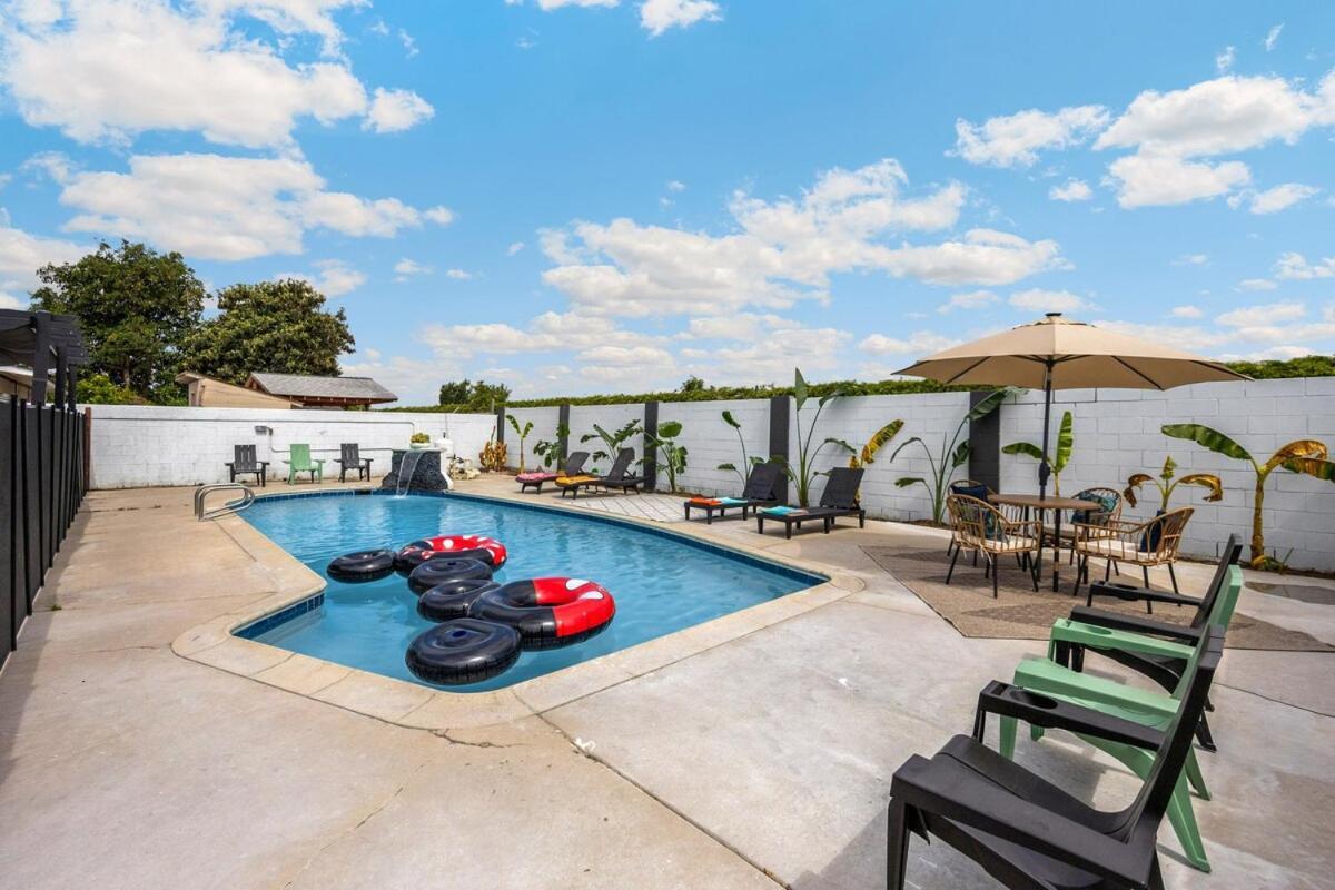 Villa Stylish 5 Bedroom With Pool Near - Luxury Family Retreat *
