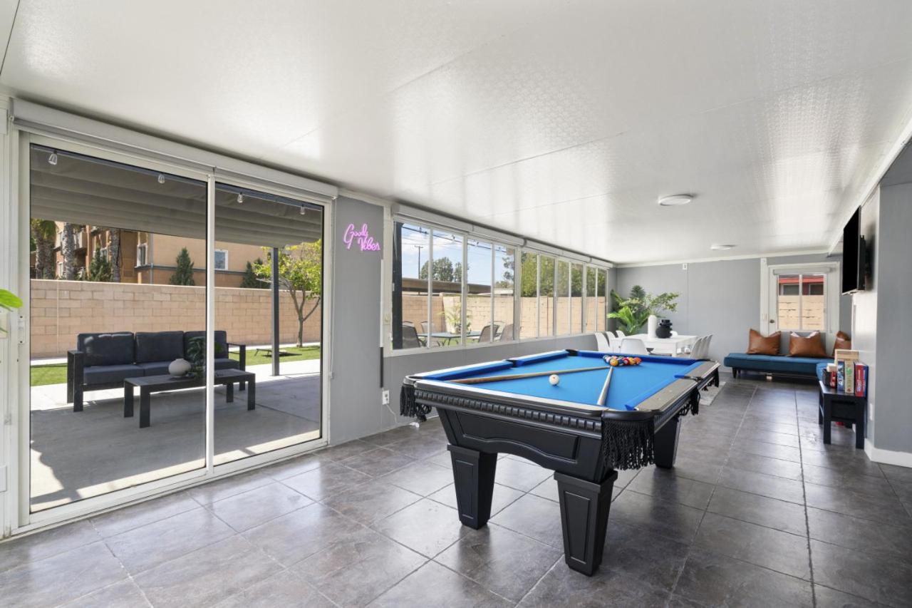 Holiday home Galactic Getaway Close To With Pool And Games