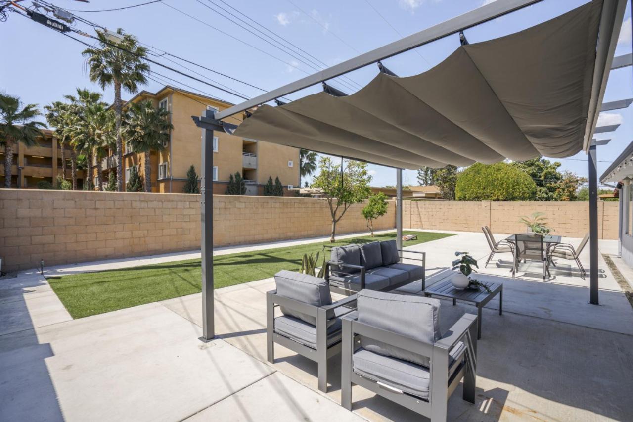 Holiday home Galactic Getaway Close To With Pool And Games Anaheim