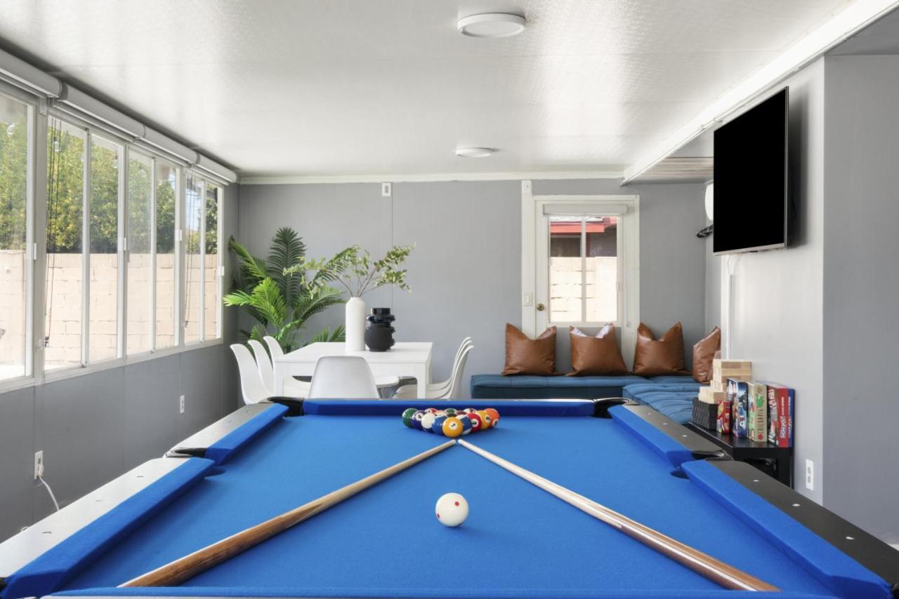 Galactic Getaway Close To With Pool And Games