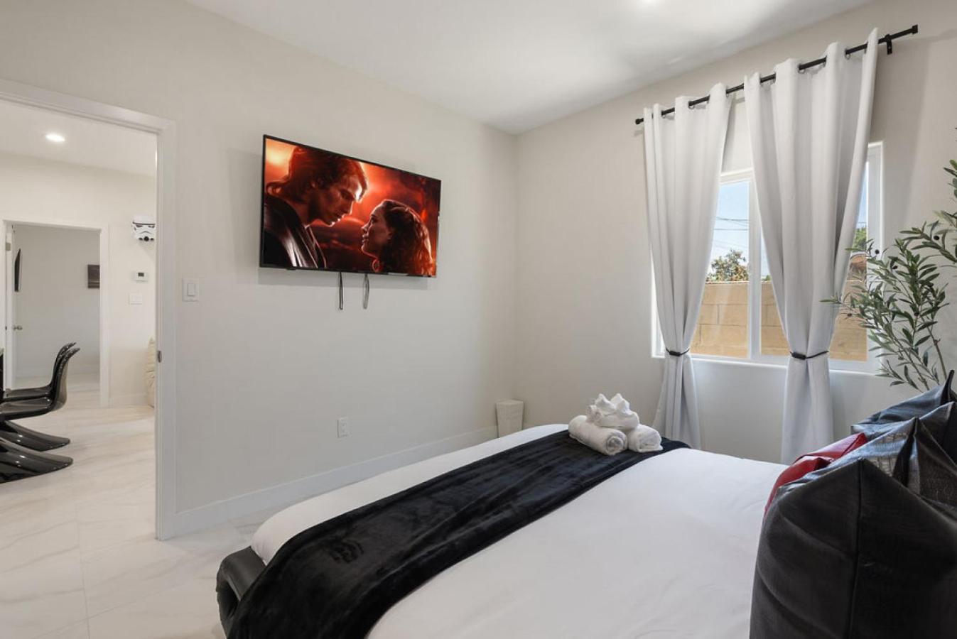 Holiday home Darth Vaders Lair - 10 Mins To - Sleeps 6