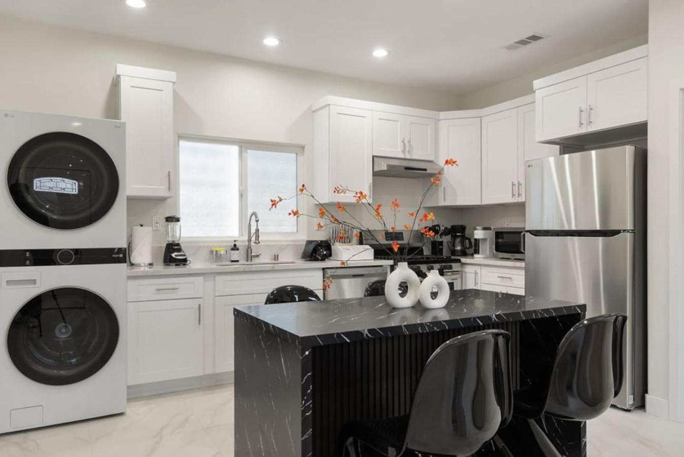 Darth Vaders Lair - 10 Mins To - Sleeps 6 Anaheim