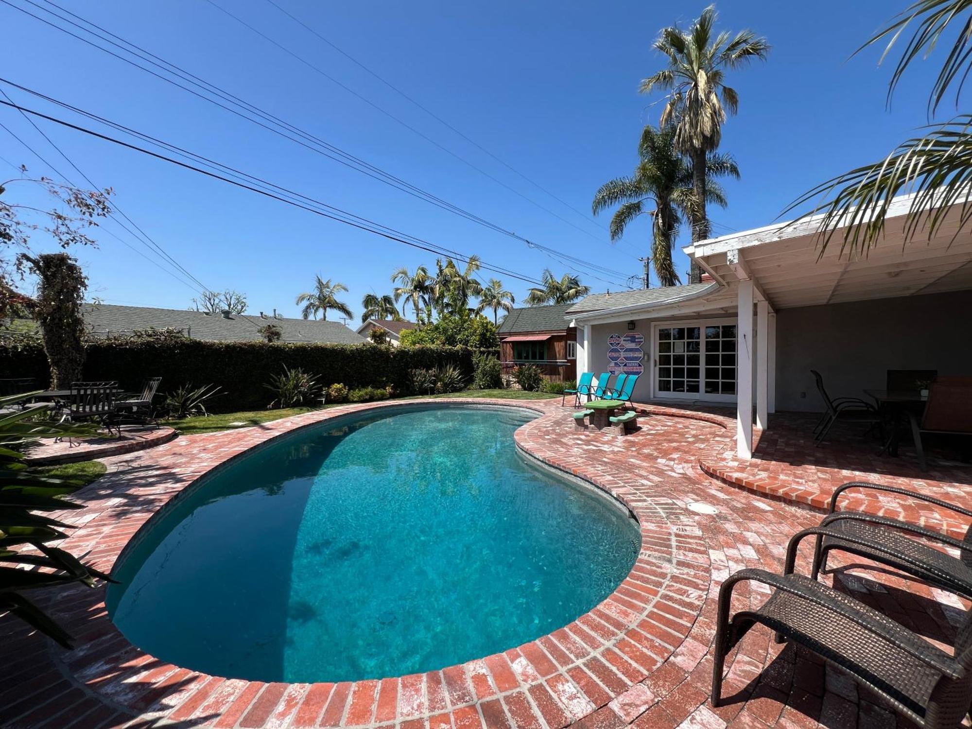 California, Beautiful Pool Home, Short Walk To Casa de férias *