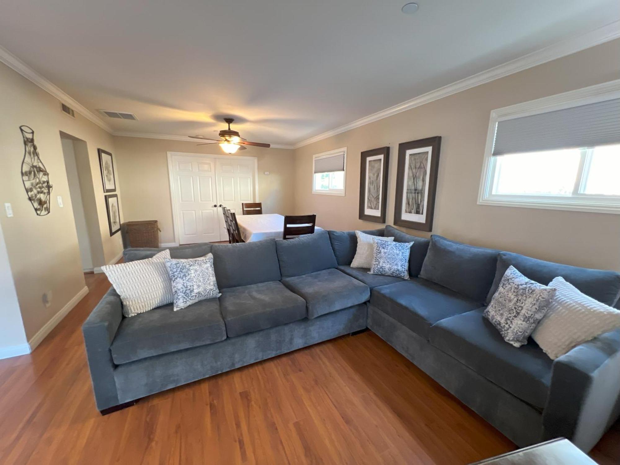 California, Beautiful Pool Home, Short Walk To Anaheim
