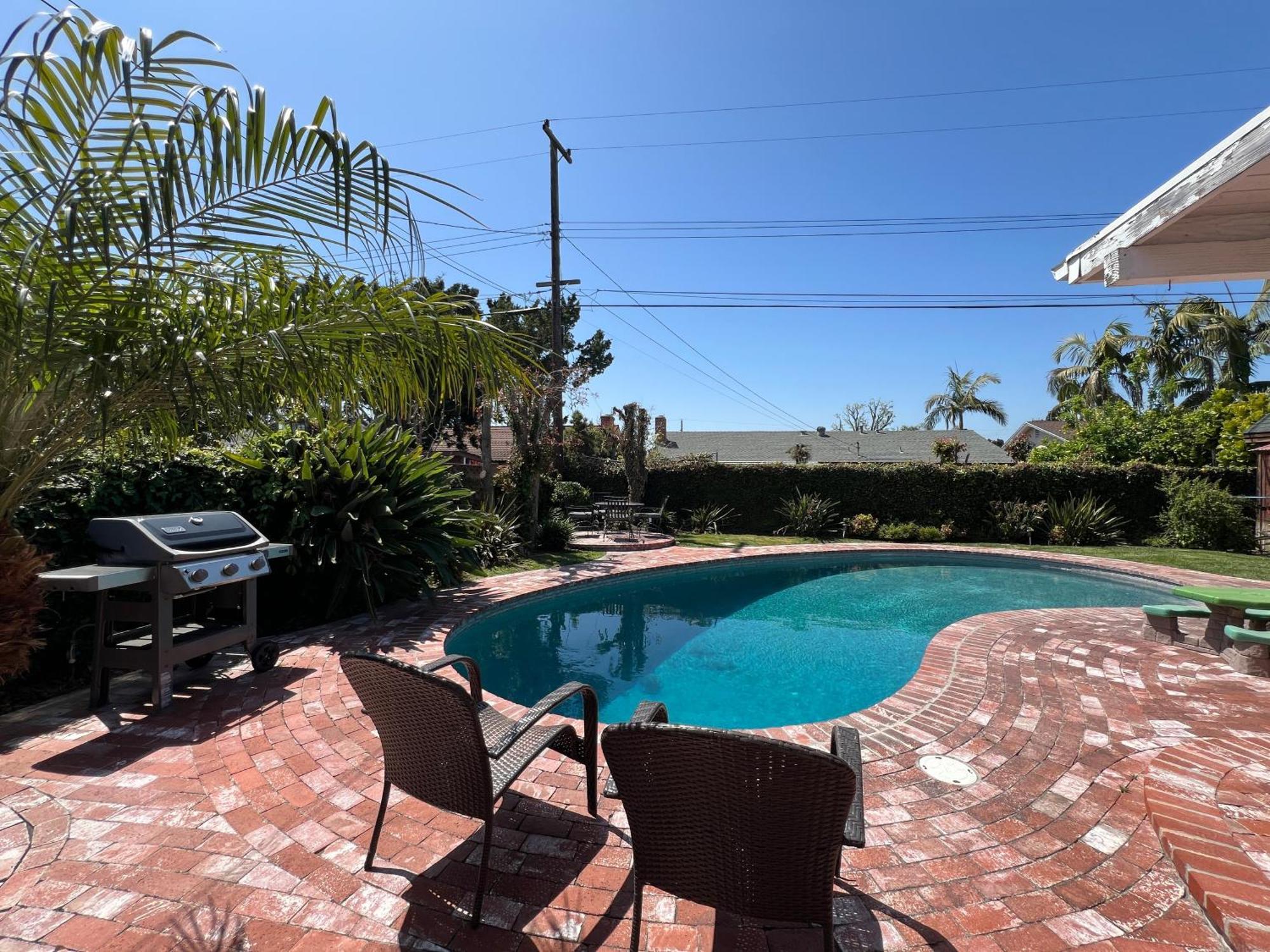 California, Beautiful Pool Home, Short Walk To Casa de férias *