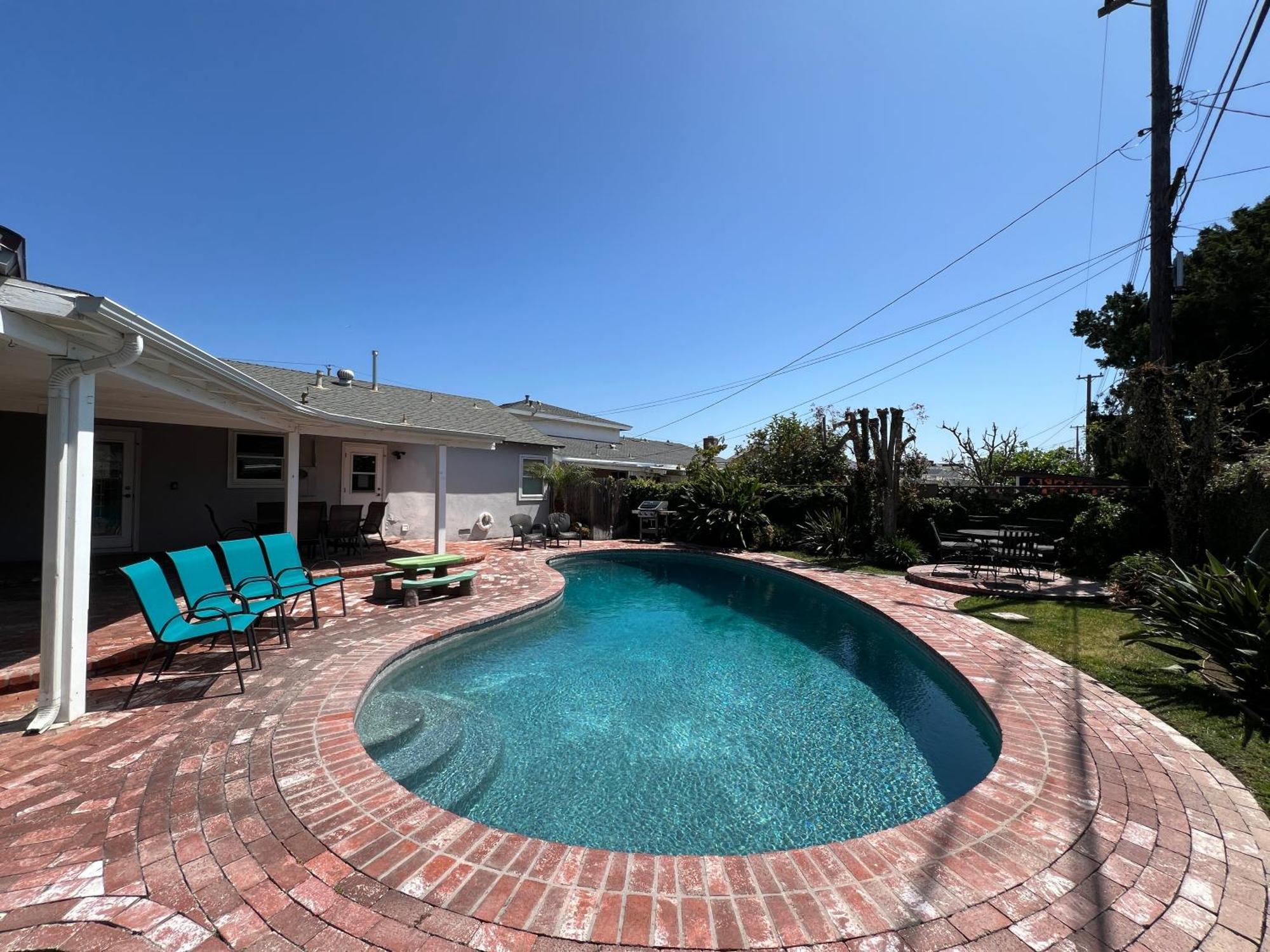 California, Beautiful Pool Home, Short Walk To Casa de férias *