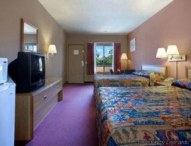 Super 8 By Wyndham Anaheim/disneyland Drive 2* Anaheim