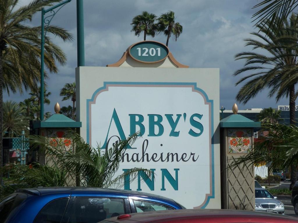 Abby's Anaheimer - Across Disneyland Park Hotel 2*