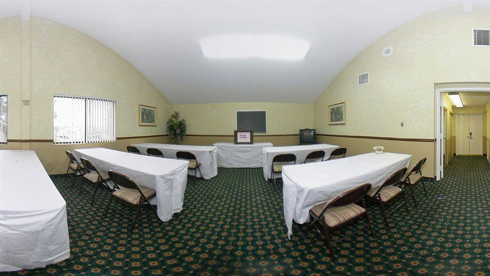 Econo North Motel 2*