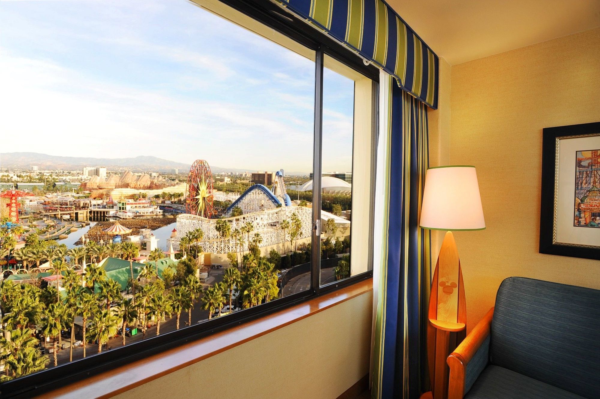 Hotel Disneys Paradise Pier