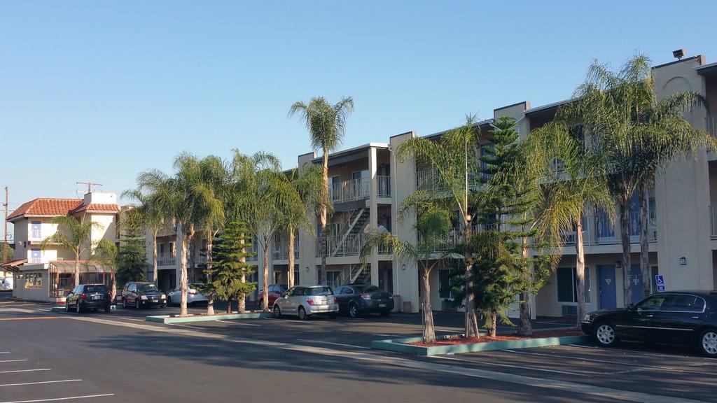 Hotel 6-anaheim, Ca - Buena Park Anaheim