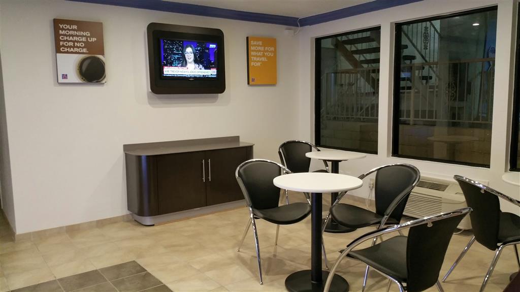 Hotel 6-anaheim, Ca - Buena Park