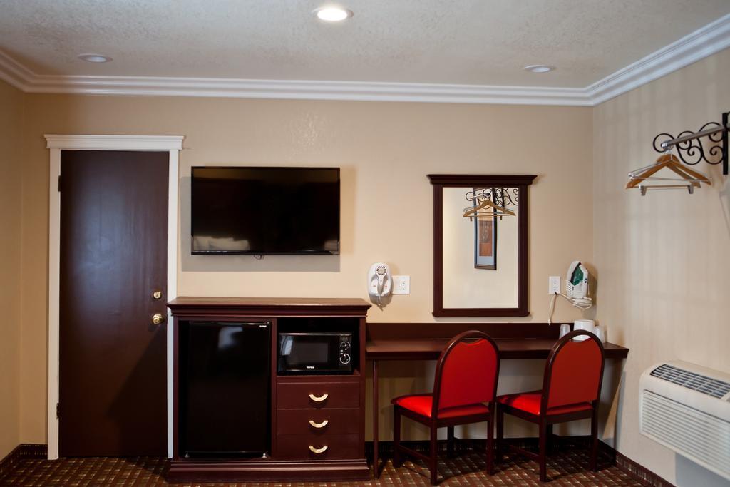 Hotel Budget Near Disneyland Drive 2*