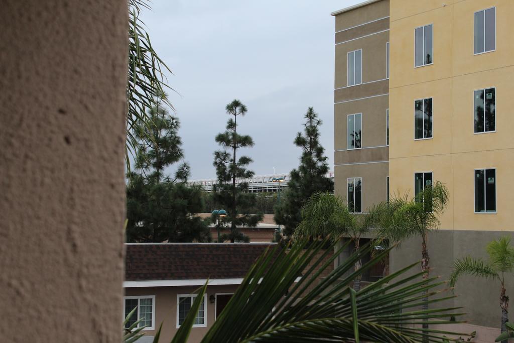 Budget Near Disneyland Drive Hotel