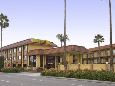 Hotel Super 8 By Wyndham Anaheim/disneyland Drive 2*