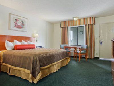 Hotel Travelodge & By Wyndham On Disneyland Dr Anaheim