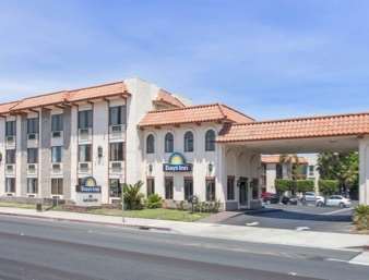 Hotel Days By Wyndham Near The Park 2*