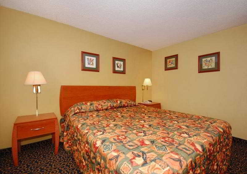 Hotel 6-anaheim, Ca - Convention Center 2*