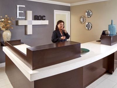 Eden Roc & Near The Maingate