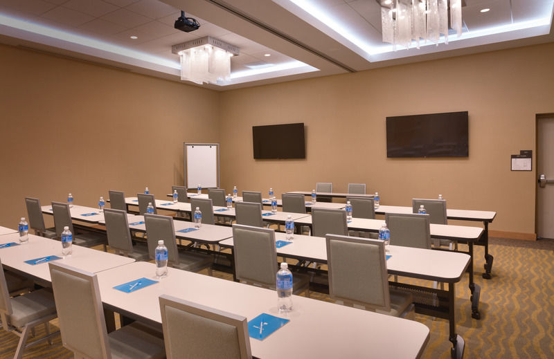 Hyatt House At Resort/convention Center