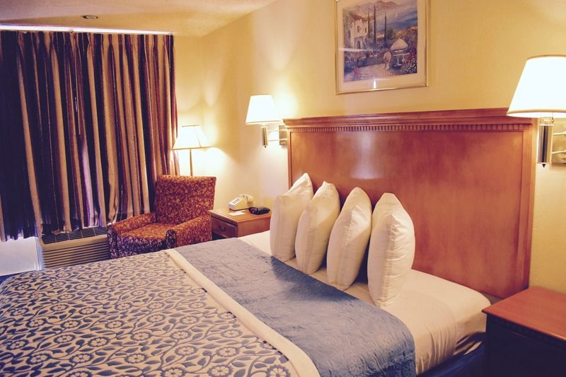 Hotel Days By Wyndham Near The Park 2*