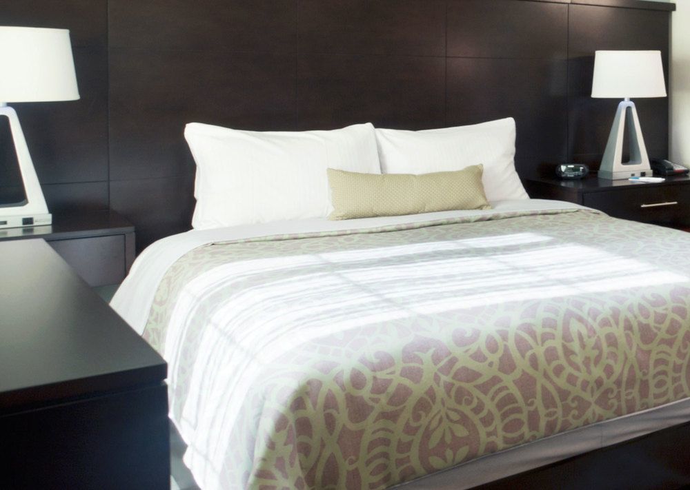 Staybridge At The Park By Ihg Hotel 3*
