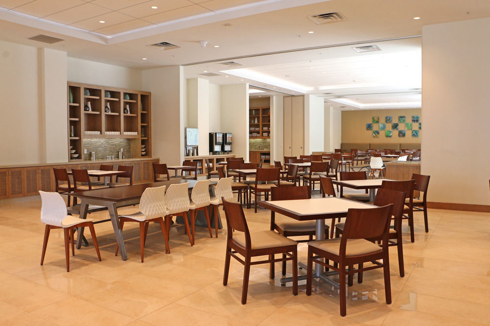 Hyatt House At Resort/convention Center Hotel