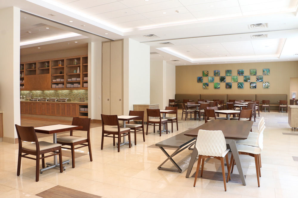 Hotel Hyatt House At Resort/convention Center 3*