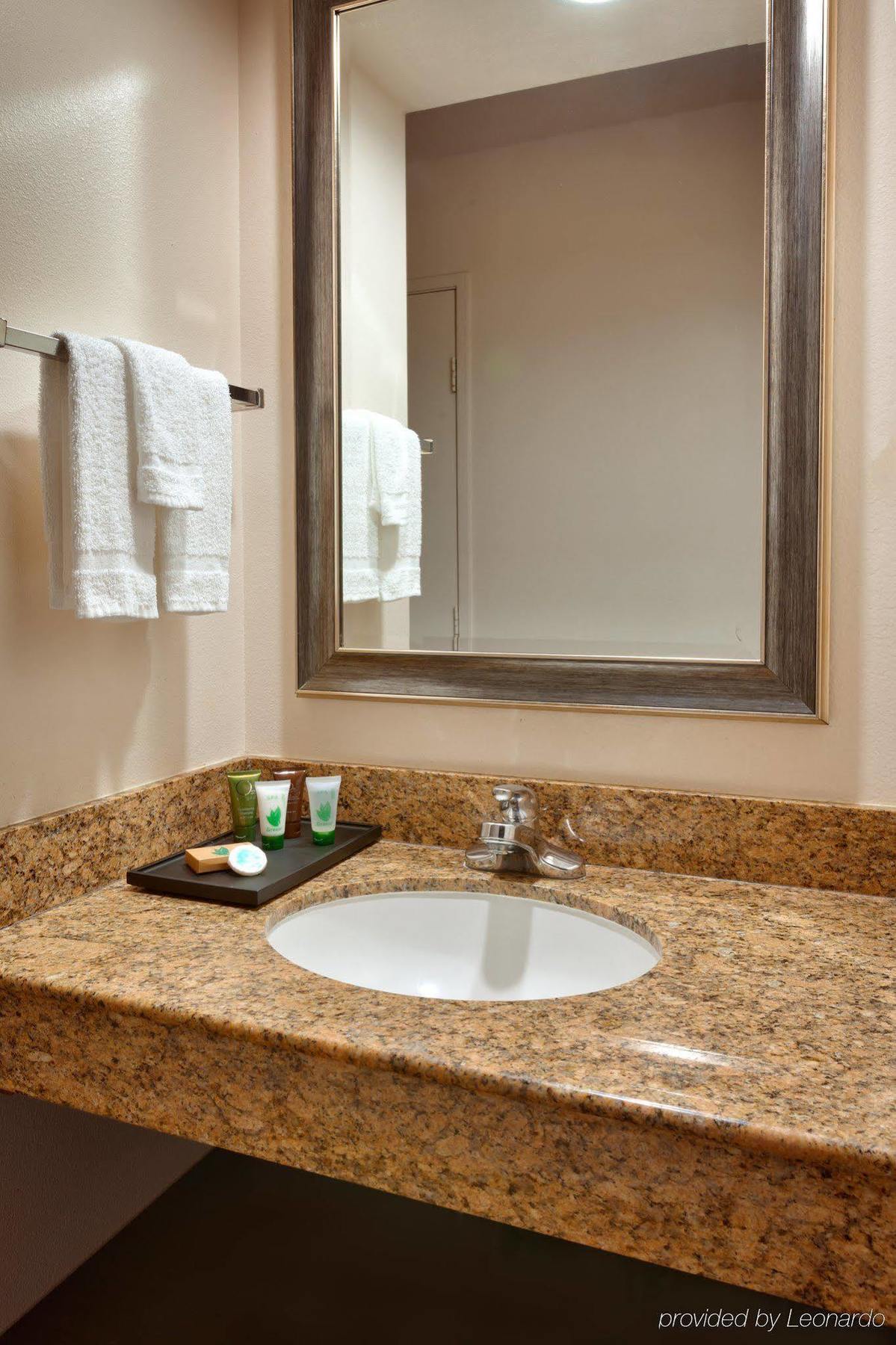 Hotel Cortona And Anaheim