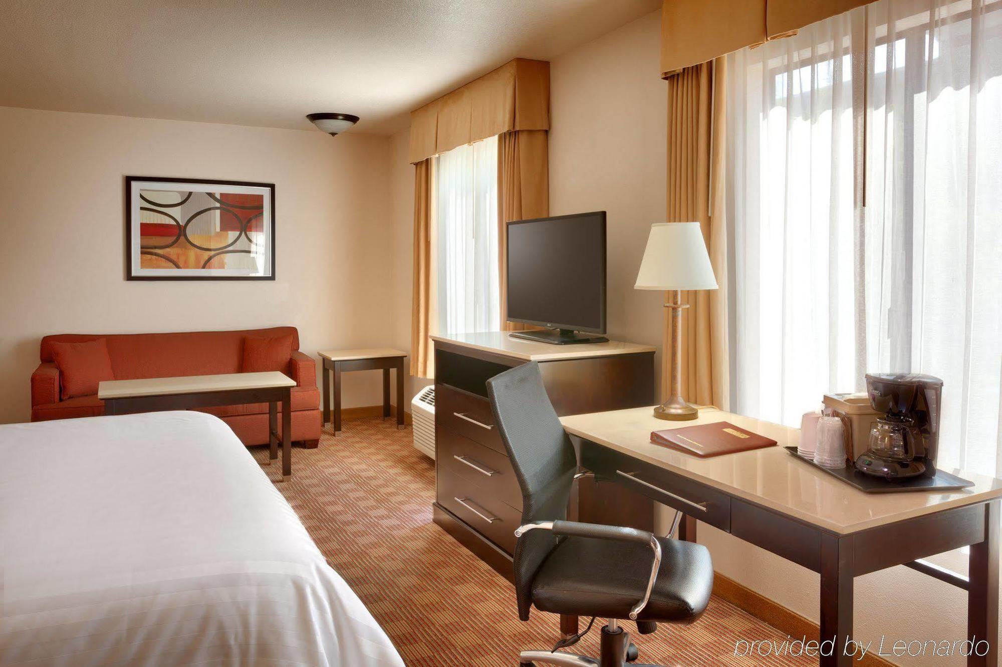 Hotel Cortona And Anaheim