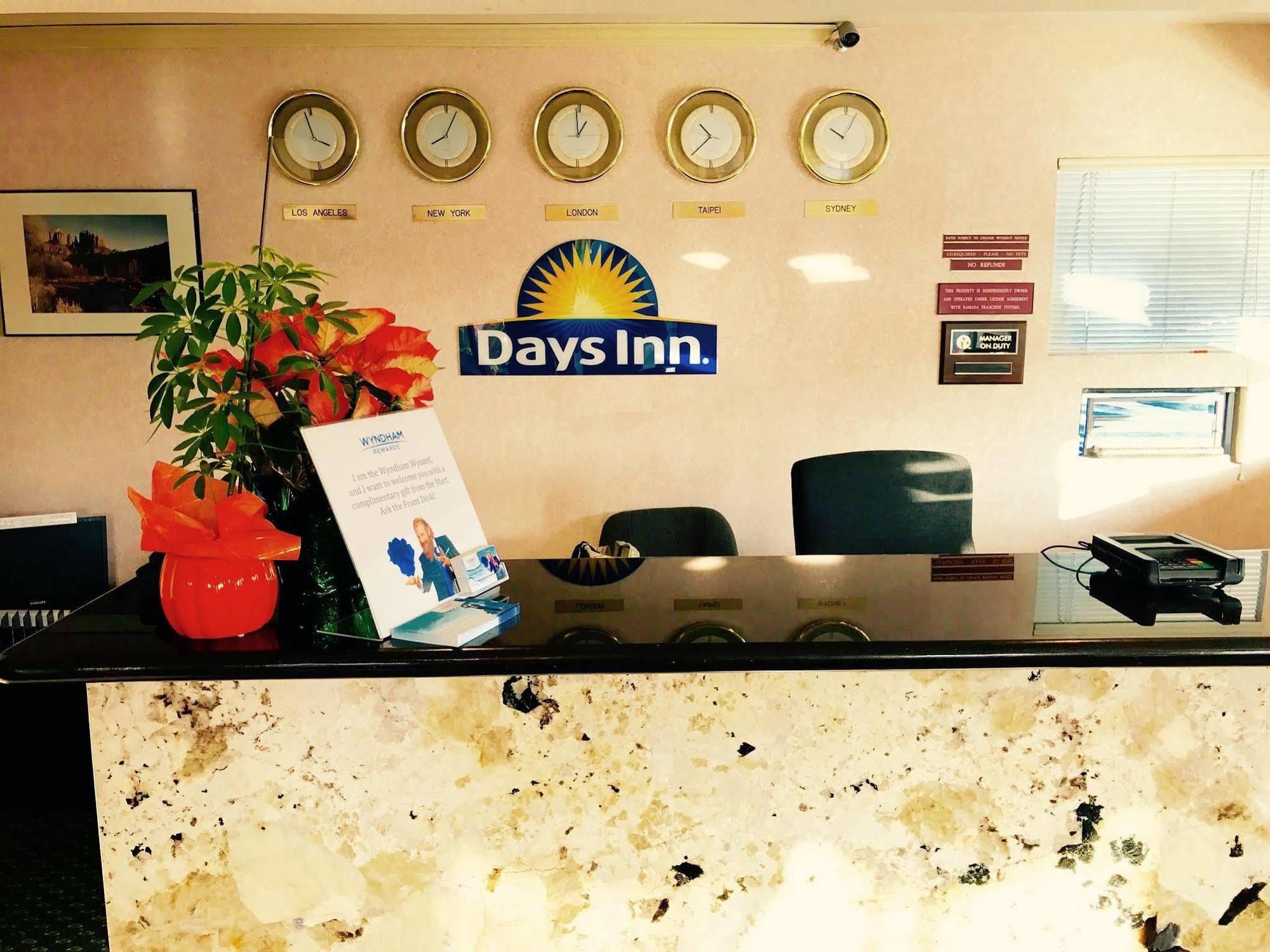 Days By Wyndham Near The Park Hotel