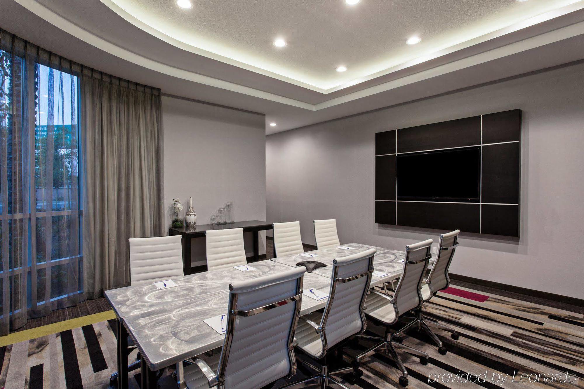 Hotel Express & Area By Ihg 3*