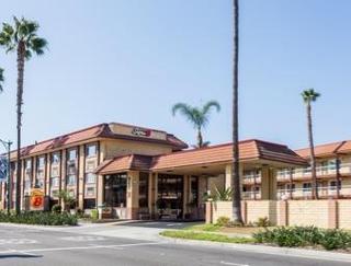 Super 8 By Wyndham Anaheim/disneyland Drive 2*