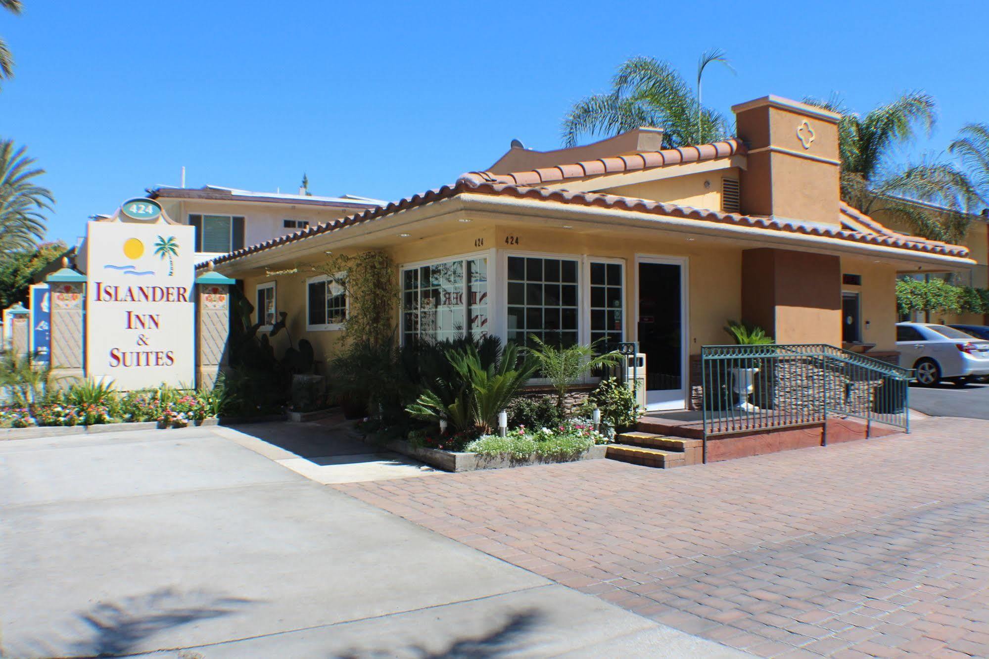 Motel Islander And Near Park And Convention Center Anaheim