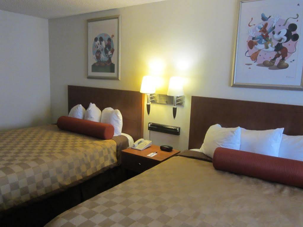 Travelodge & By Wyndham On Disneyland Dr Anaheim