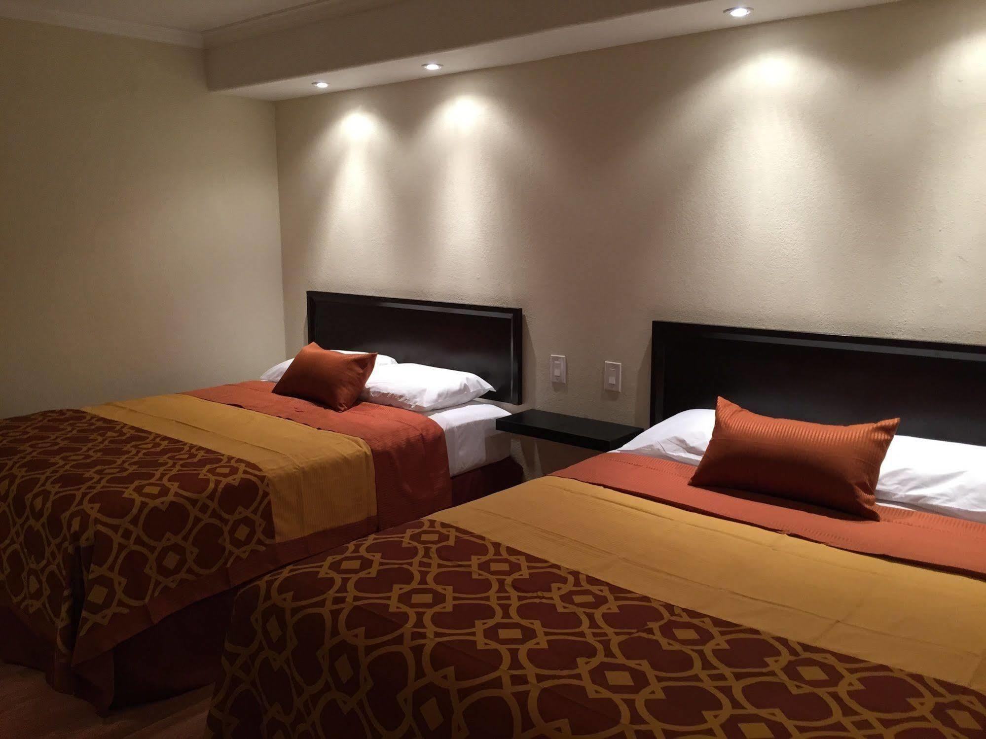 Motel Executive & 2*
