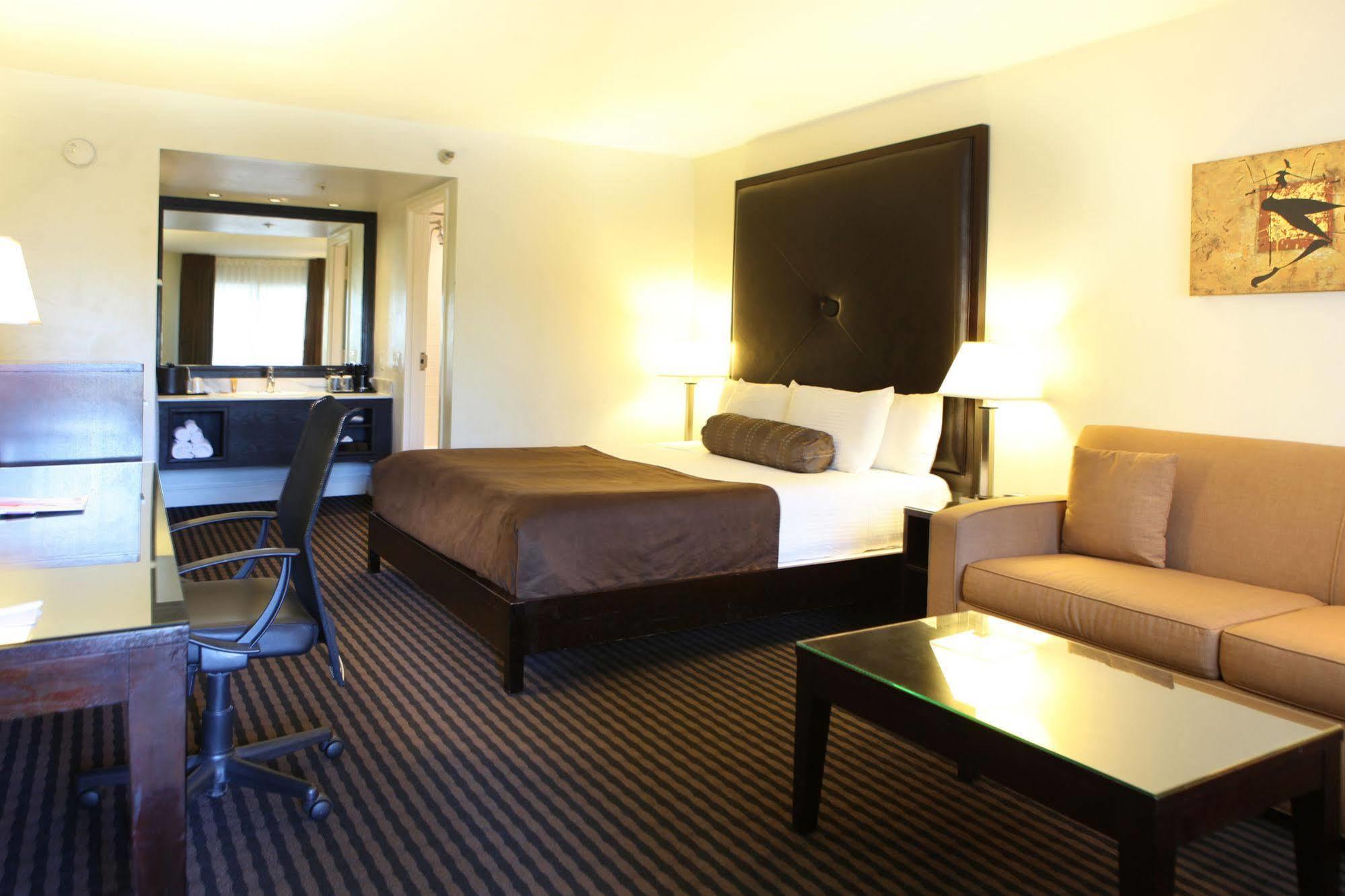 Four Points By Sheraton Hotel Anaheim
