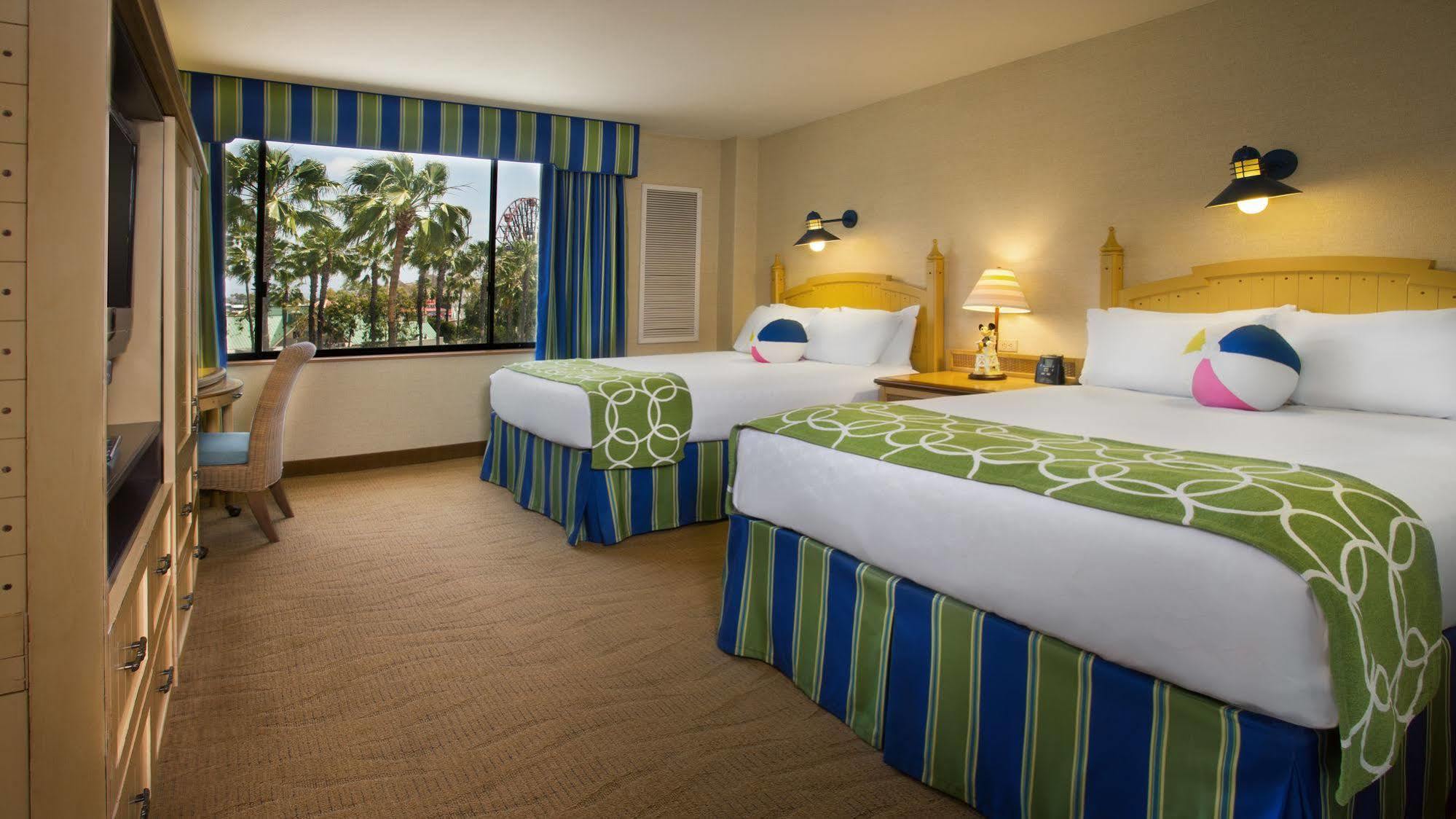 Hotel Disneys Paradise Pier