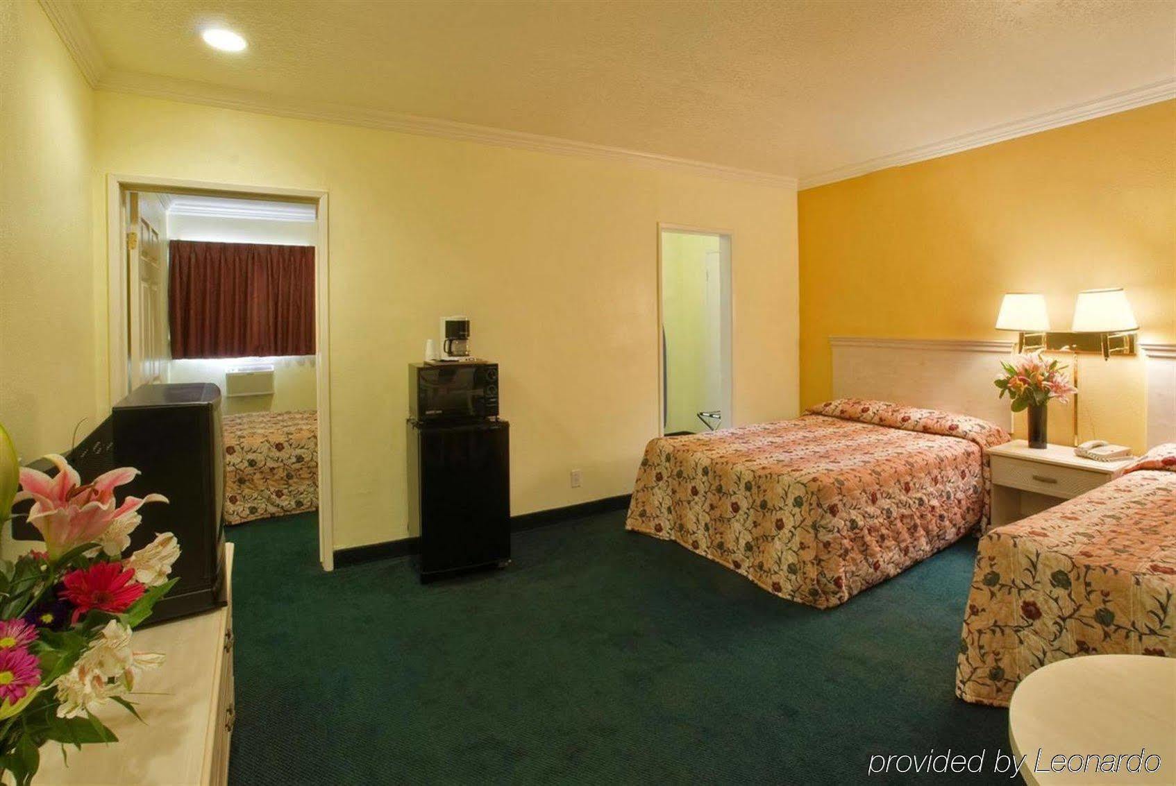 Americas Value & 2* Anaheim