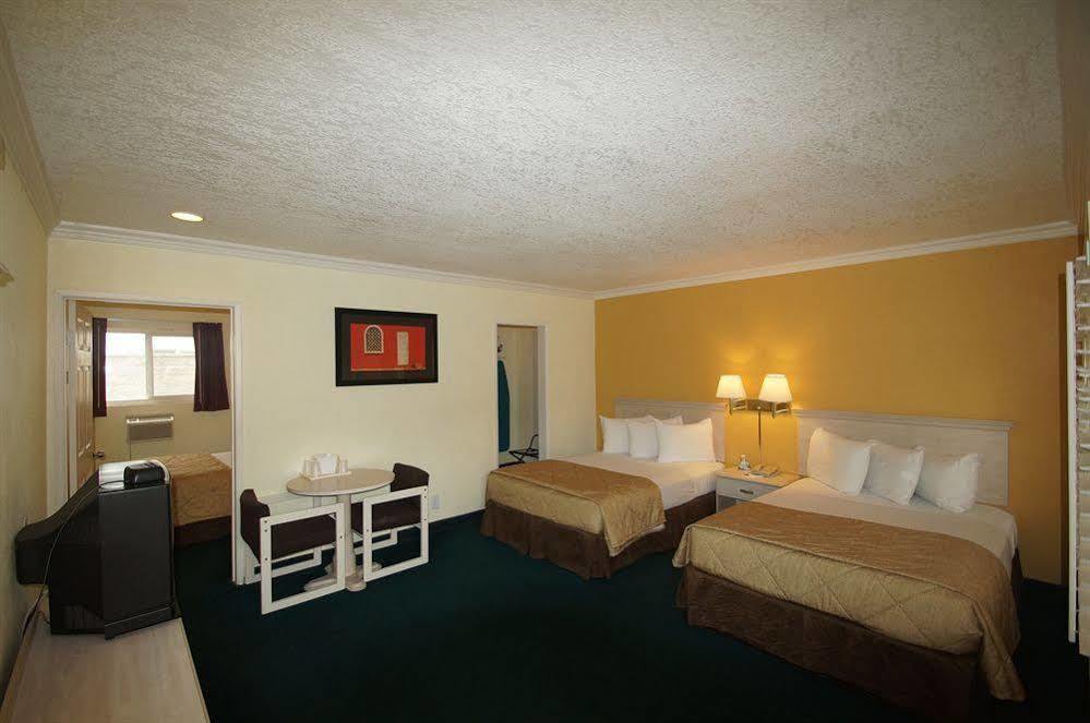 Americas Value & Hotel Anaheim